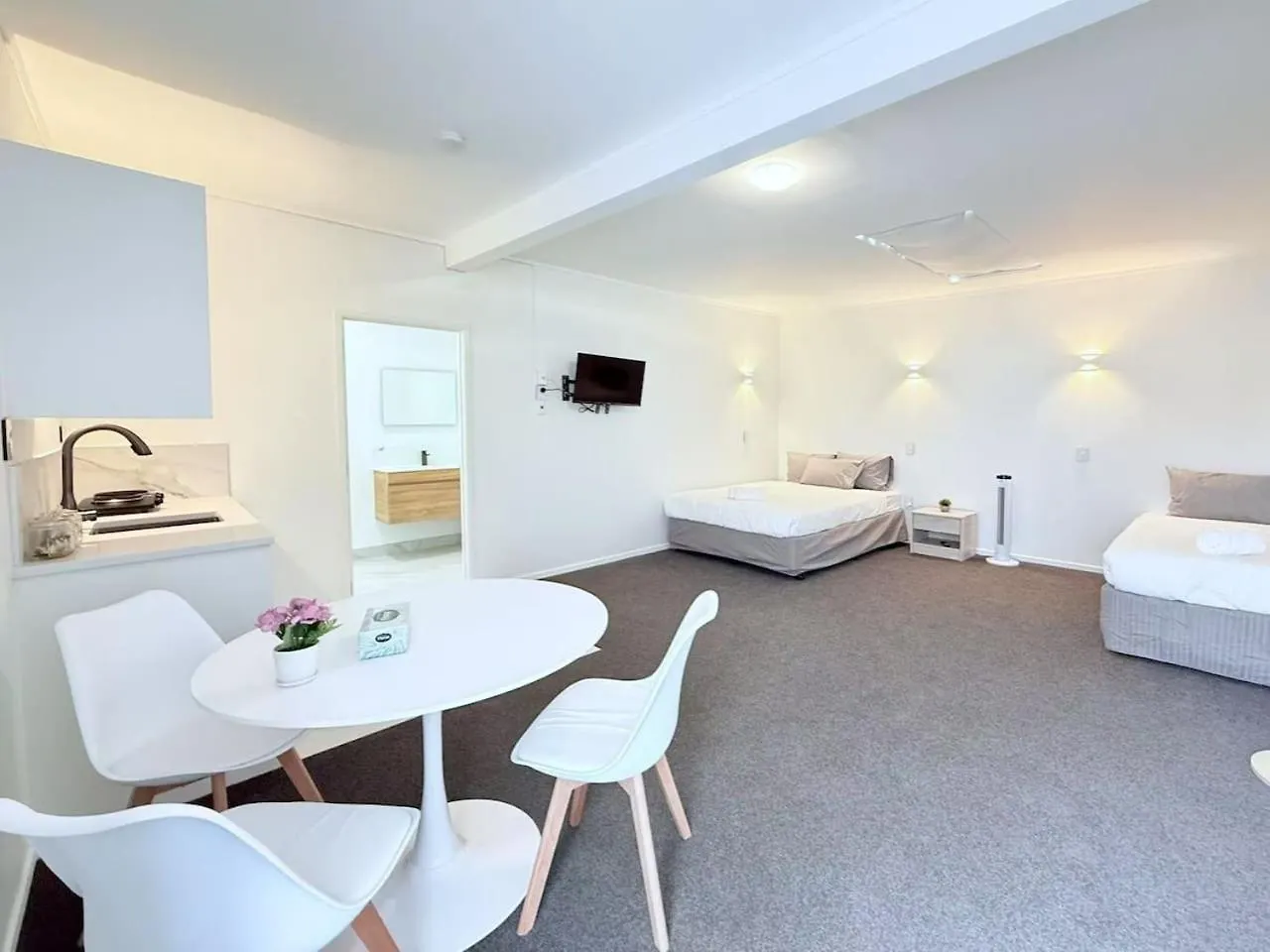 Unit 10 Fenton Sumner Lodge 0*, Rotorua New Zealand